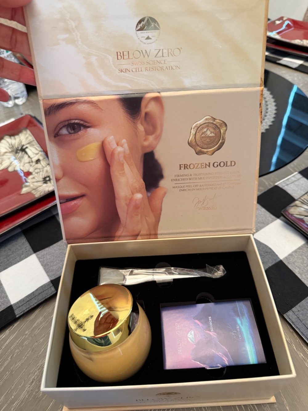 Frozen Gold Firming Face Mask — Gold
